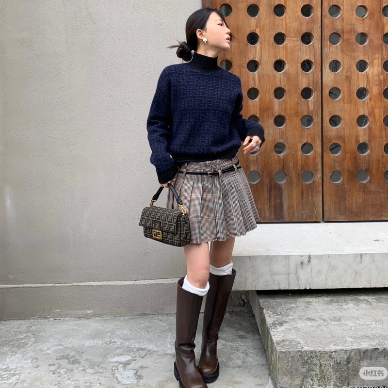 Fendi 肩背法棍包-金屬黑暗紋老花🗼艾蜜莉在巴黎Fendi回歸-3