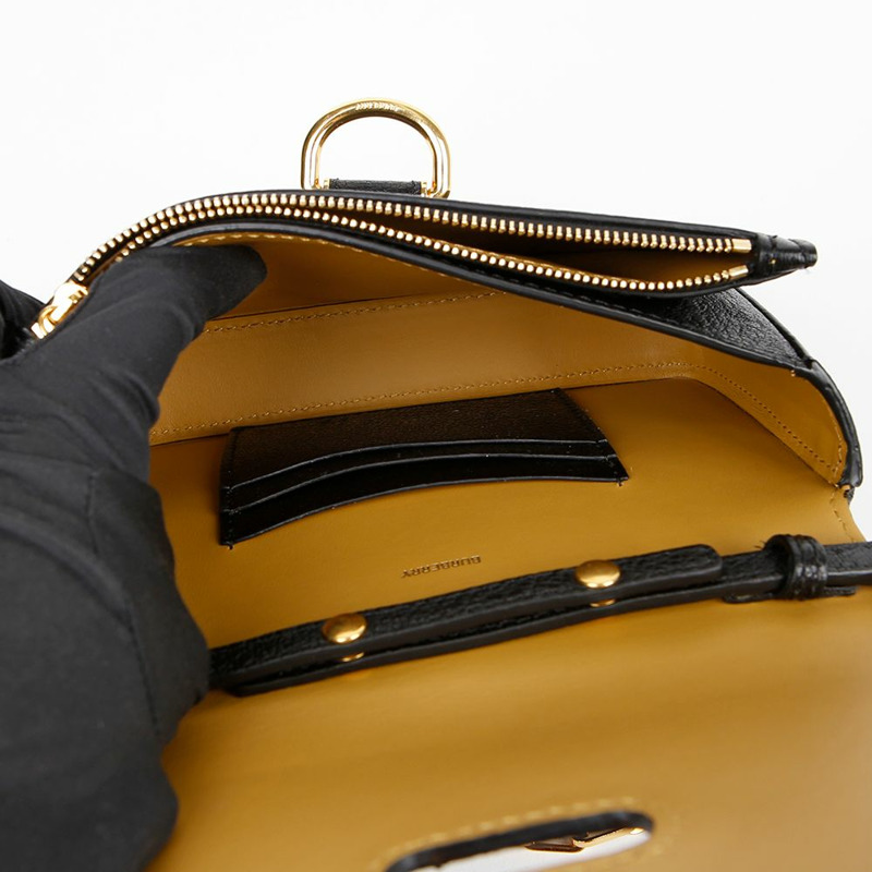 BURBERRY D形環迷你鏈單肩斜背包 8004569-7