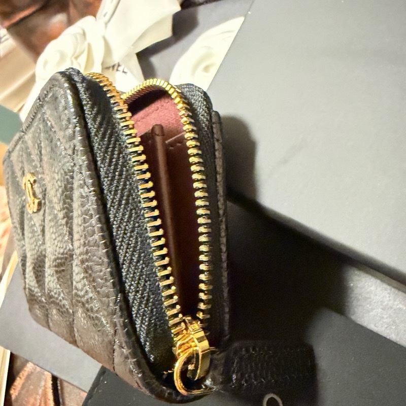 全新日本專櫃購入 Chanel 香奈兒 經典拉鍊零錢包 黑色金鏈荔枝皮 香奈兒荔枝皮 零錢包 粒紋小牛皮-14