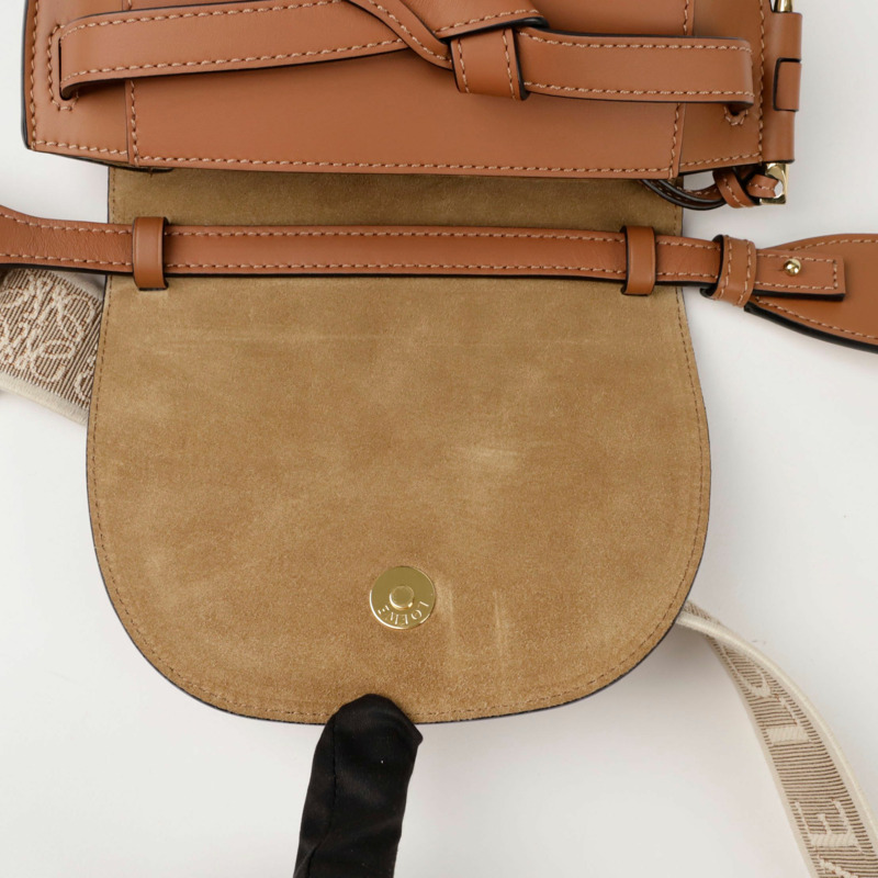 LOEWE A650N46X13 Gate 雙肩迷你斜背包-11