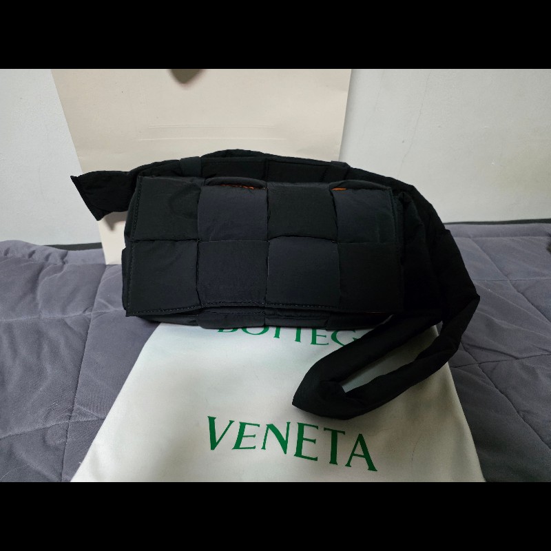 Bottega Veneta BV 尼龍卡帶包 黑色 內裡橘色-0
