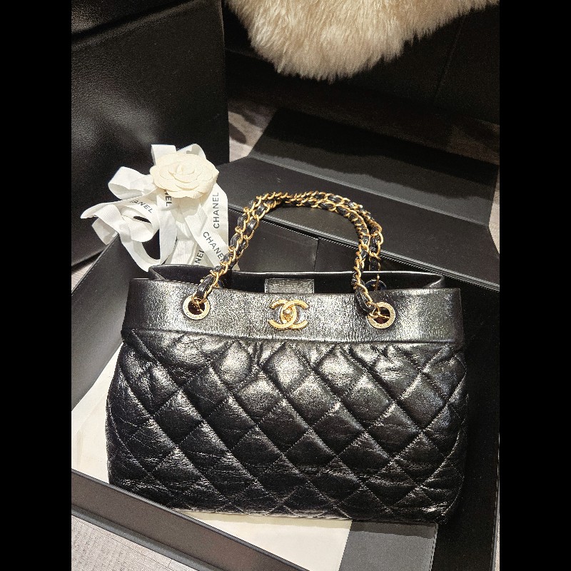 CHANEL 黑金雙C Logo 菱格紋小牛皮肩揹托特包-0