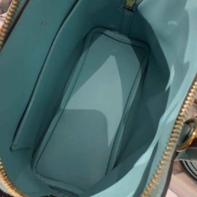 未使用 愛馬仕mini bolide保齡球包 金扣,Y刻 馬卡龍藍,(有微瑕)-3