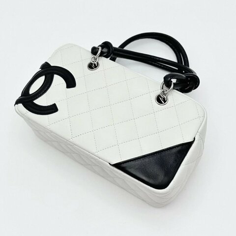 CHANEL 黑白熊貓康鵬mini枕頭包 21*11*9 98新配件塵袋