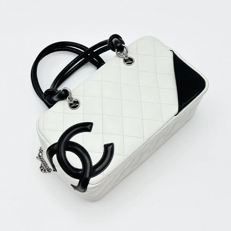 CHANEL 黑白熊貓康鵬mini枕頭包 21*11*9 98新配件保卡塵袋-2