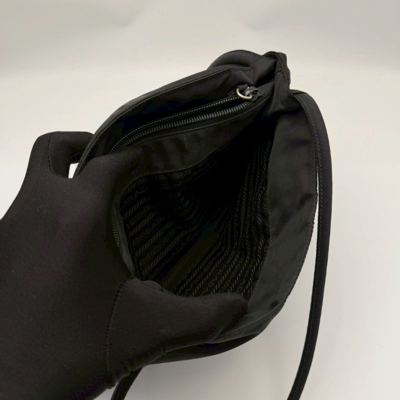 Prada尼龍托特包-12