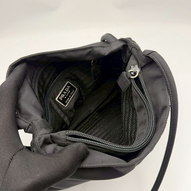 Prada尼龍托特包-13