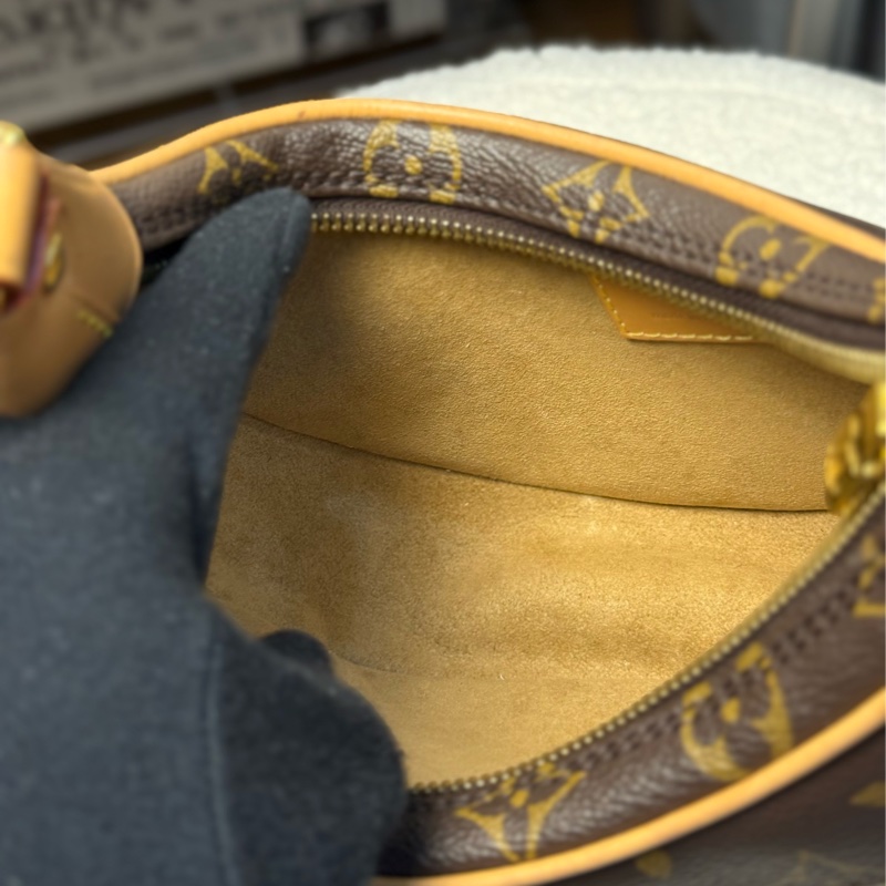 (台灣購證🇹🇼）Lv 月亮包🌛最新晶片款-18