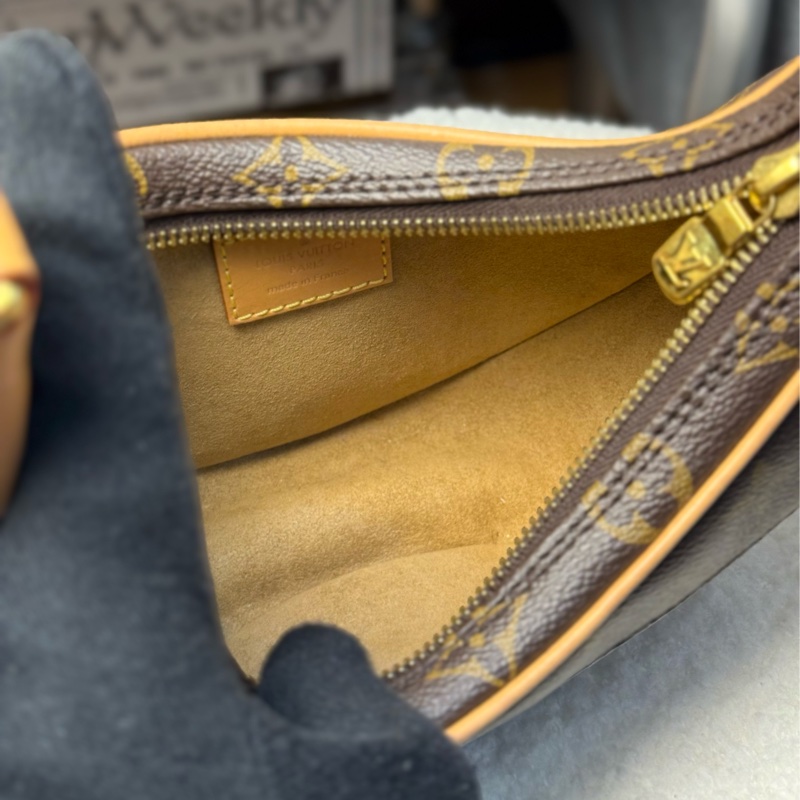 (台灣購證🇹🇼）Lv 月亮包🌛最新晶片款-19