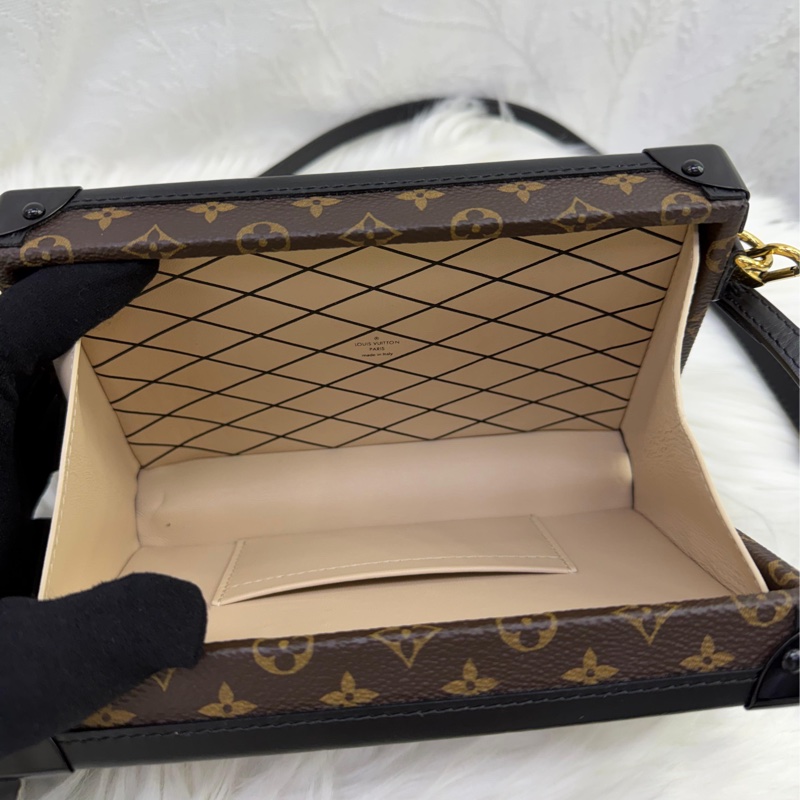 LOUIS VUITTON  Monogram Petite Malle Black-4