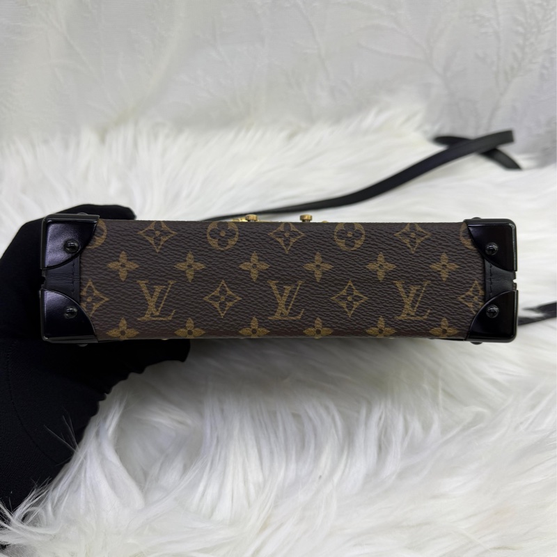 LOUIS VUITTON  Monogram Petite Malle Black-5