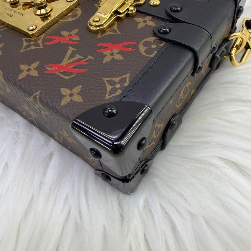 LOUIS VUITTON  Monogram Petite Malle Black-6