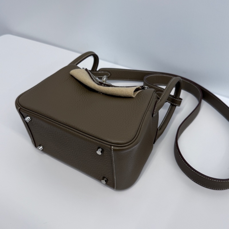 Hermes mini Lindy 二代 大象灰 銀釦-11