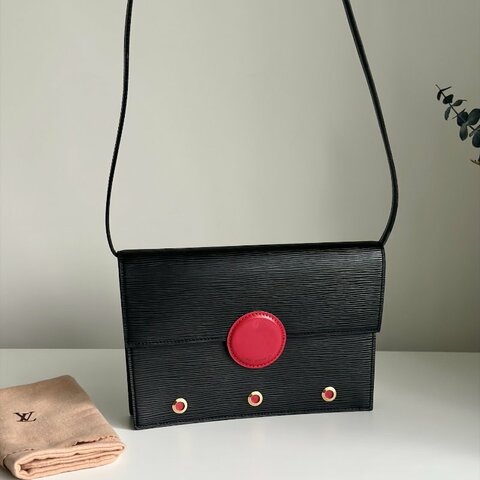 𝐋𝐎𝐔𝐈𝐒 𝐕𝐔𝐈𝐓𝐓𝐎𝐍 𝐇𝐮𝐛𝐥𝐨𝐭 𝐄𝐩𝐢水波紋斜背包