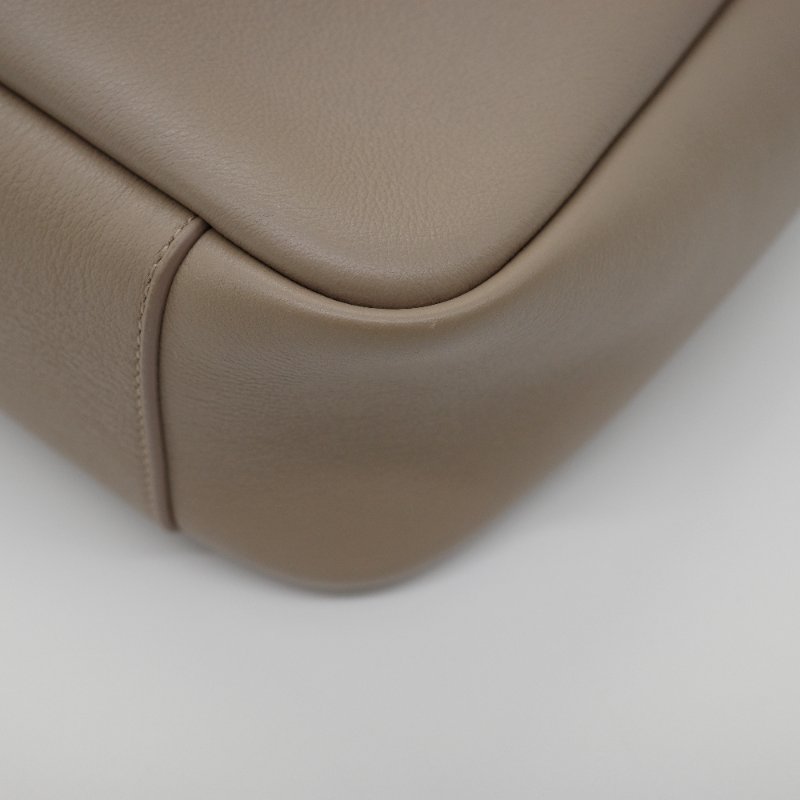 超級新₍•ʚ•₎•ʚ•₎•ʚ•₎【CP 精選🌟小編推薦】Saint Laurent 聖羅蘭 Le 5 À 7 小型 大象灰 牛皮 Hobo Bag 單肩包-10