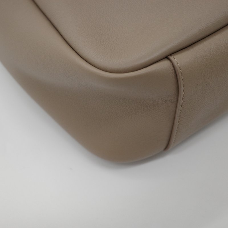 超級新₍•ʚ•₎•ʚ•₎•ʚ•₎【CP 精選🌟小編推薦】Saint Laurent 聖羅蘭 Le 5 À 7 小型 大象灰 牛皮 Hobo Bag 單肩包-11