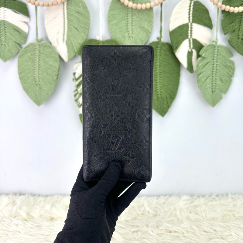 LV Brazza 黑色真皮壓紋長銀包 晶片款-0