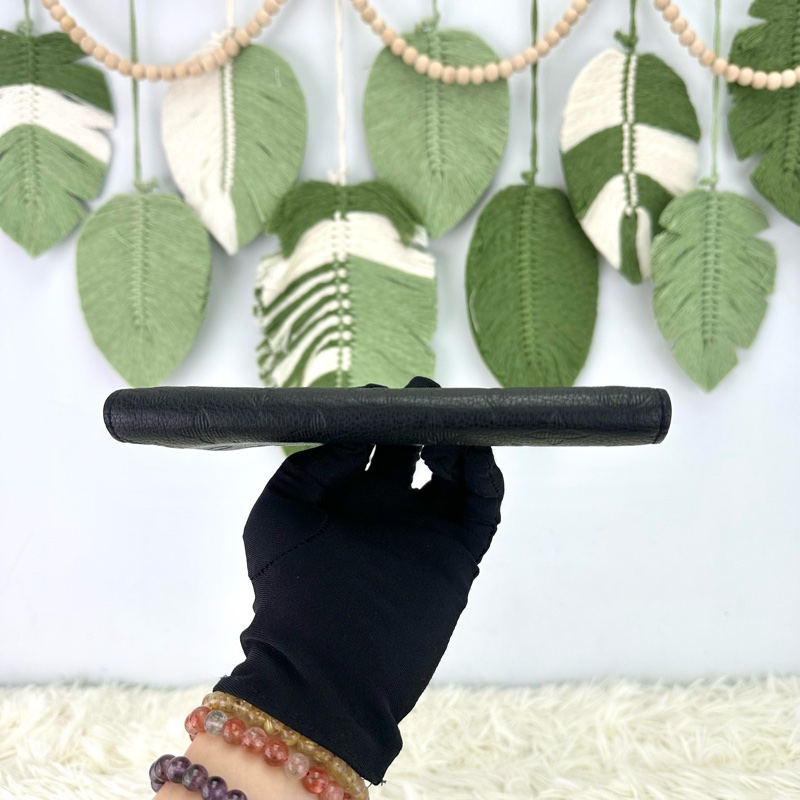 LV Brazza 黑色真皮壓紋長銀包 晶片款-4