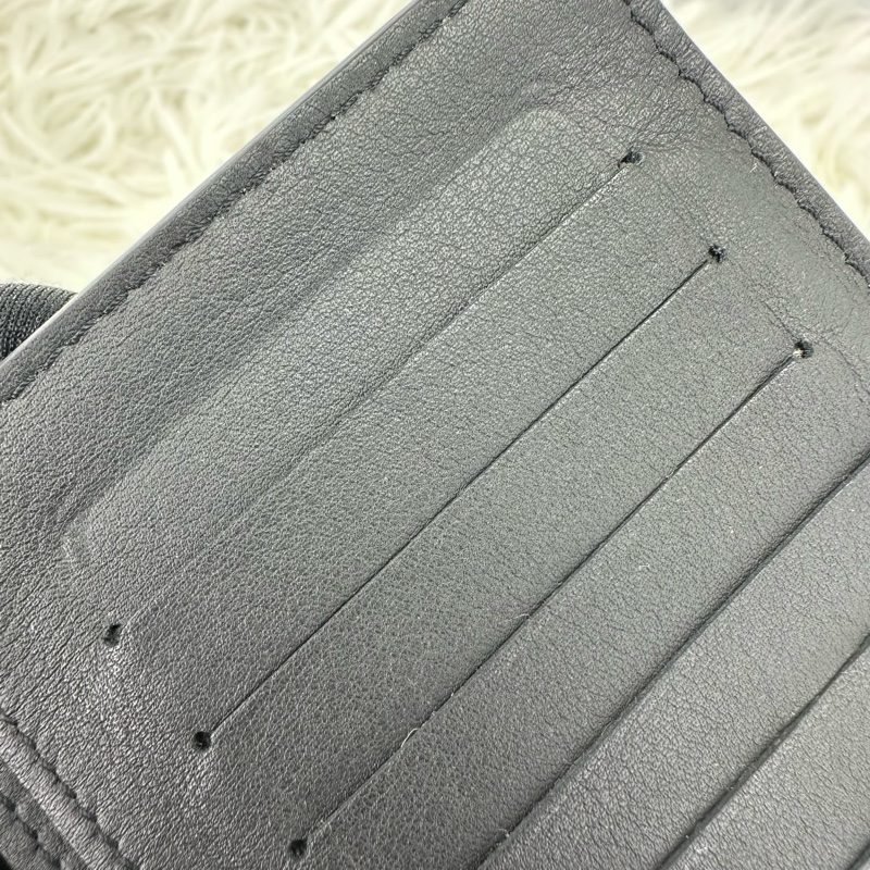 LV Brazza 黑色真皮壓紋長銀包 晶片款-8