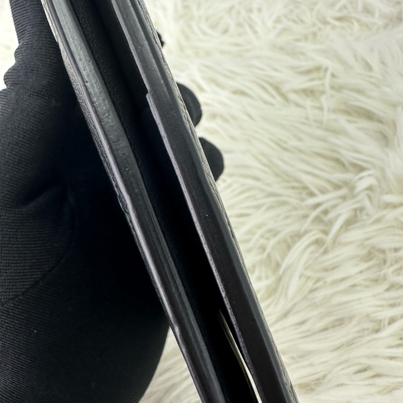 LV Brazza 黑色真皮壓紋長銀包 晶片款-13