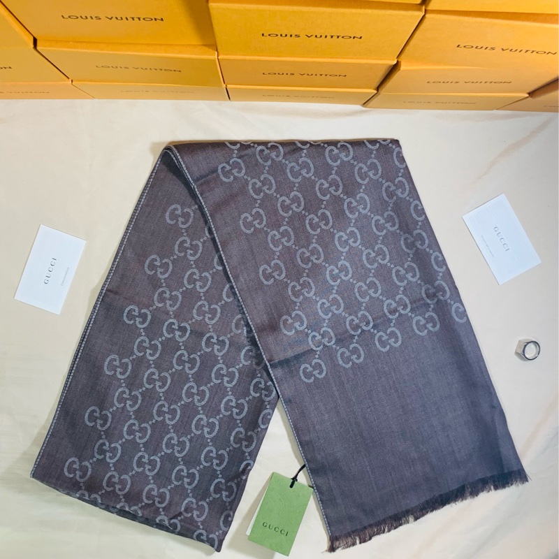 ‼️全台最甜 全新未用 Gucci 古馳 深灰老花滿版雙色圍巾 披肩-3