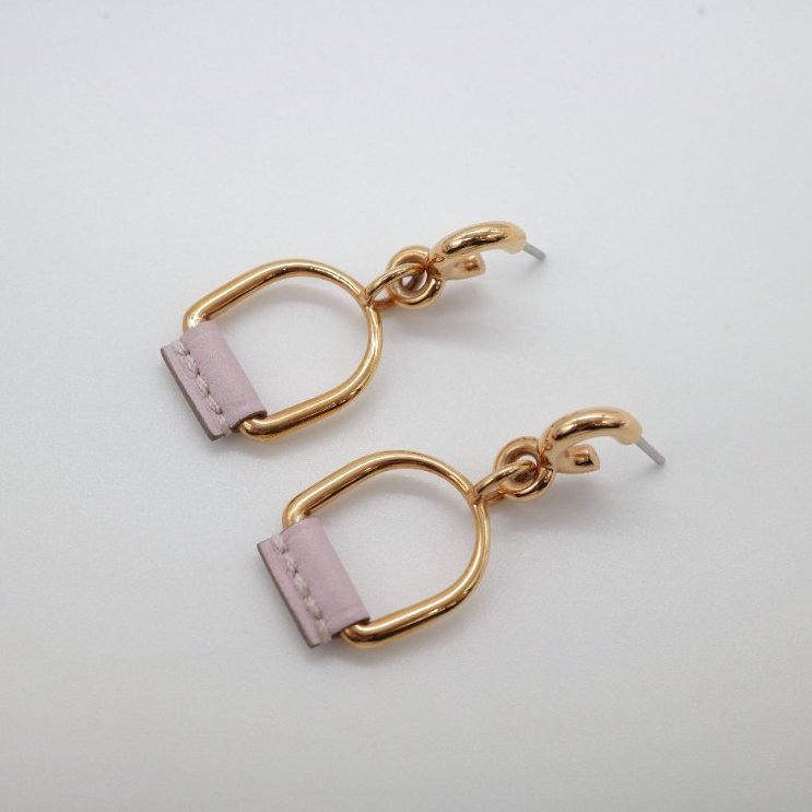 Hermès 愛馬仕 櫻花粉 牛皮 馬鞍釦 耳環-5