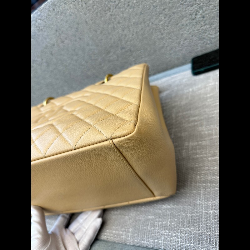 Chanel GST中號 米色金扣荔枝紋 肩背包-7