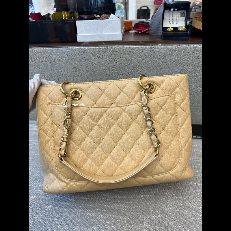 Chanel GST中號 米色金扣荔枝紋 肩背包-11