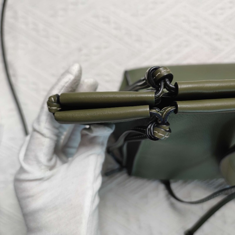 LOEWE Cushion Tote托特包 肩背包-17