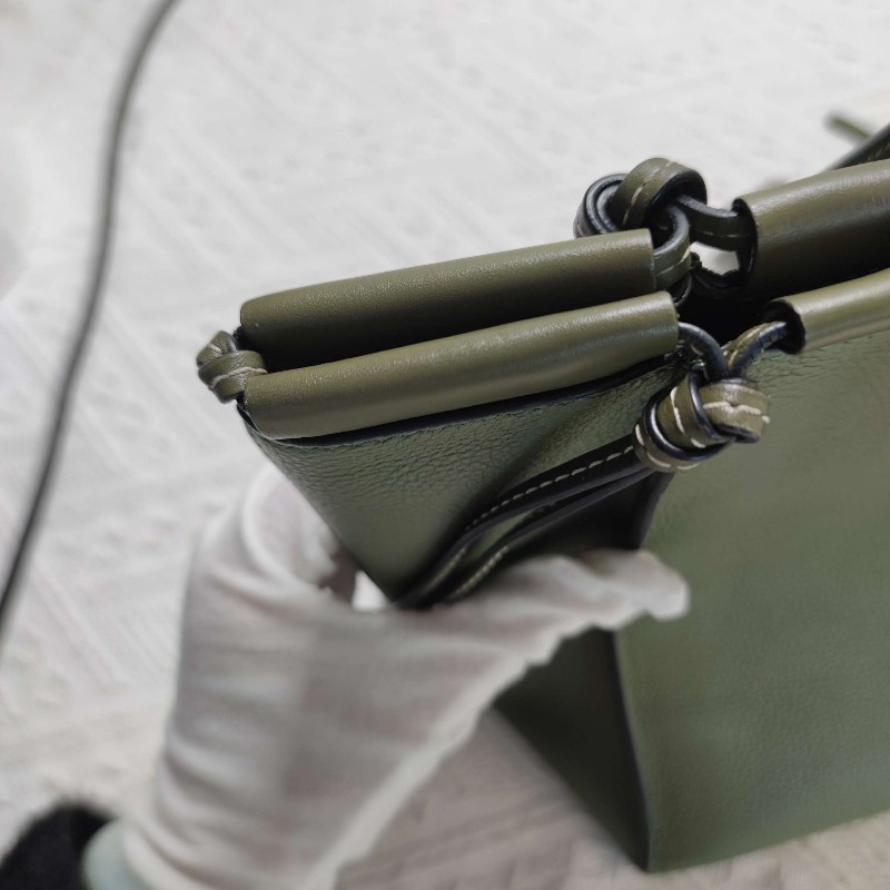 LOEWE Cushion Tote托特包 肩背包-26