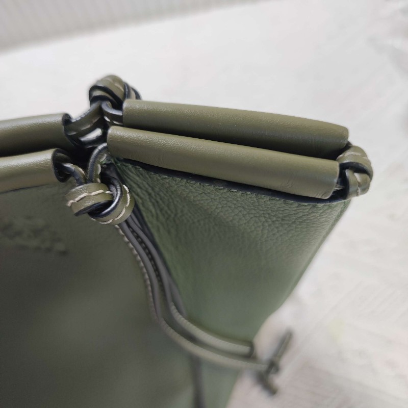 LOEWE Cushion Tote托特包 肩背包-27