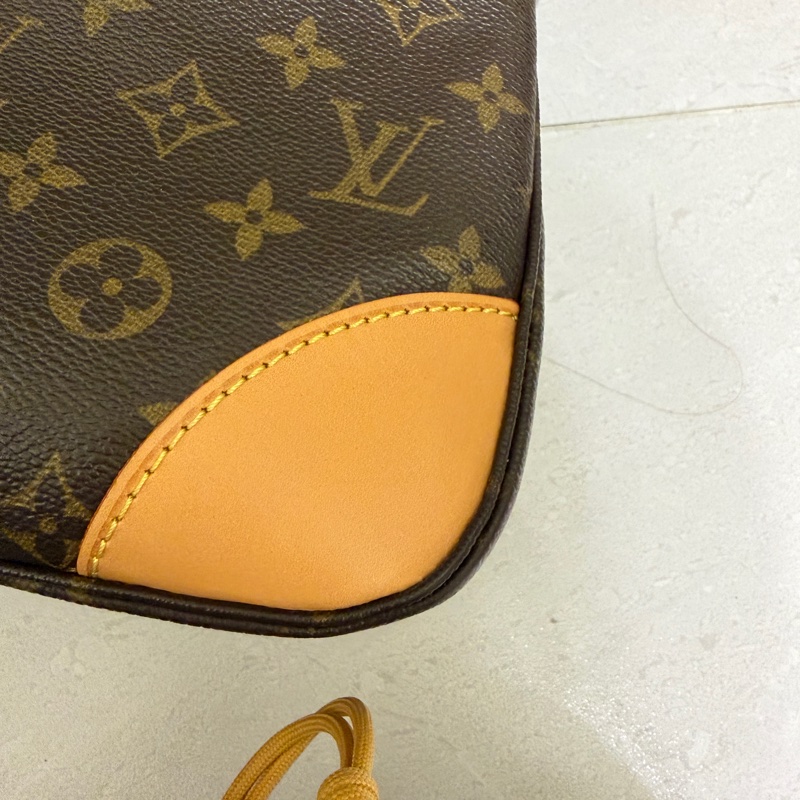 LV老花牛仔包-12