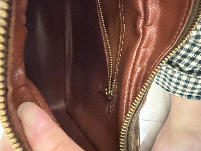 LV老花牛仔包-14