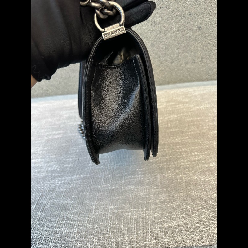 Chanel leboy中號25cm 黑銀羊皮 肩背包-10