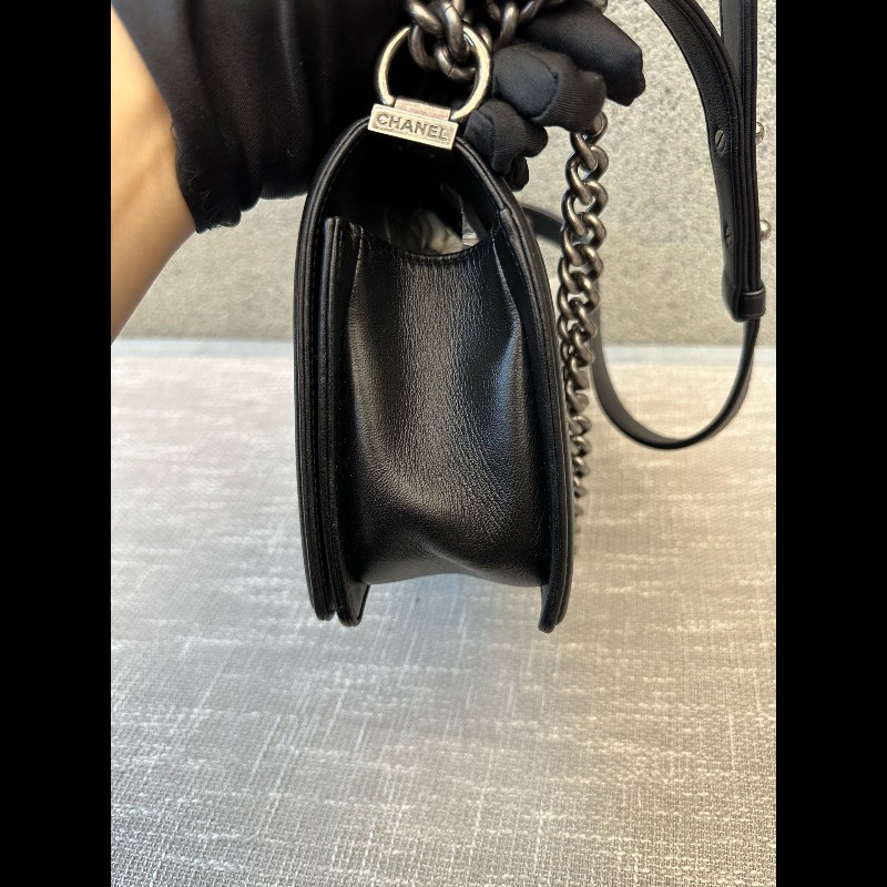 Chanel leboy中號25cm 黑銀羊皮 肩背包-11