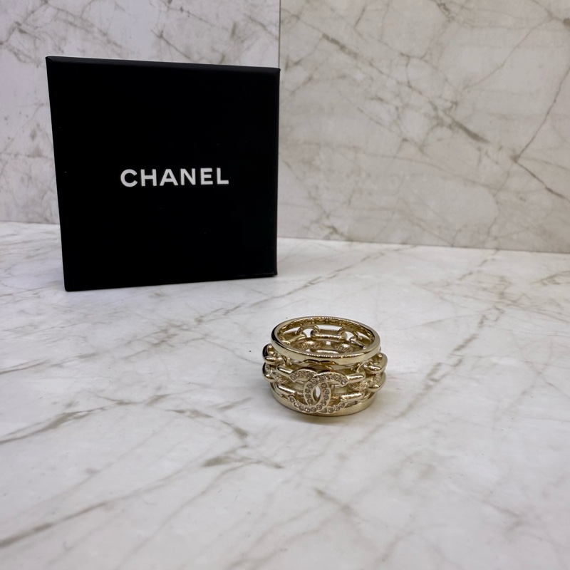 CHANEL銀色水鑽雙C鍊條造型戒指 52-1