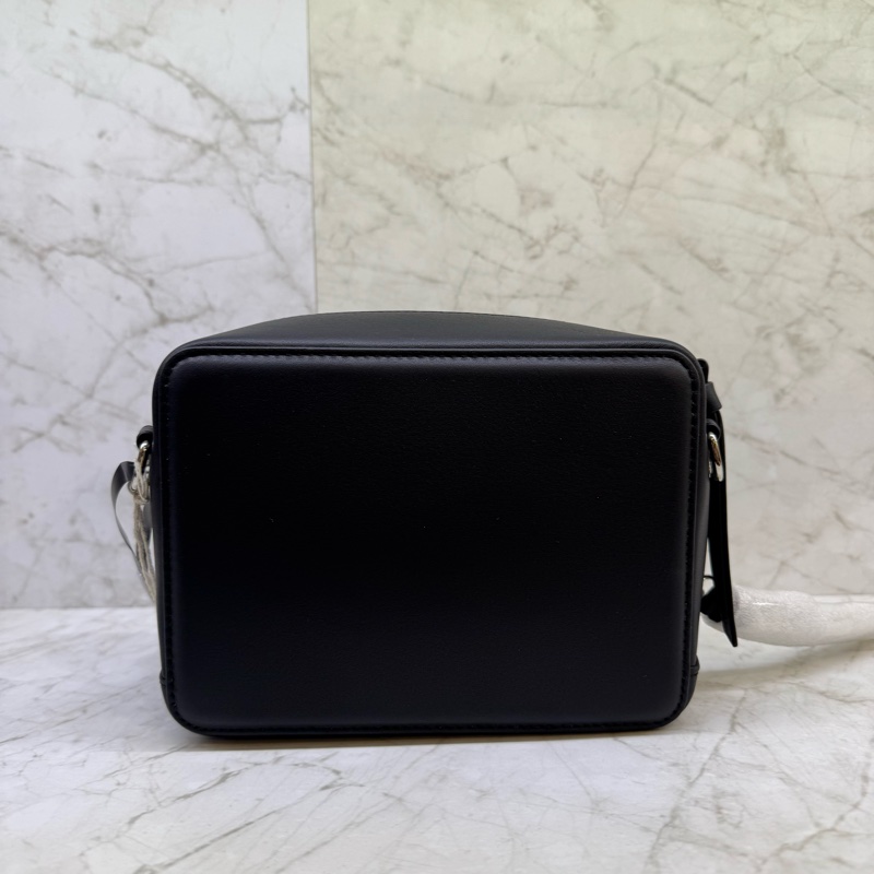 VIVIENNE WESTWOOD黑色全皮星球LOG0相機包-2