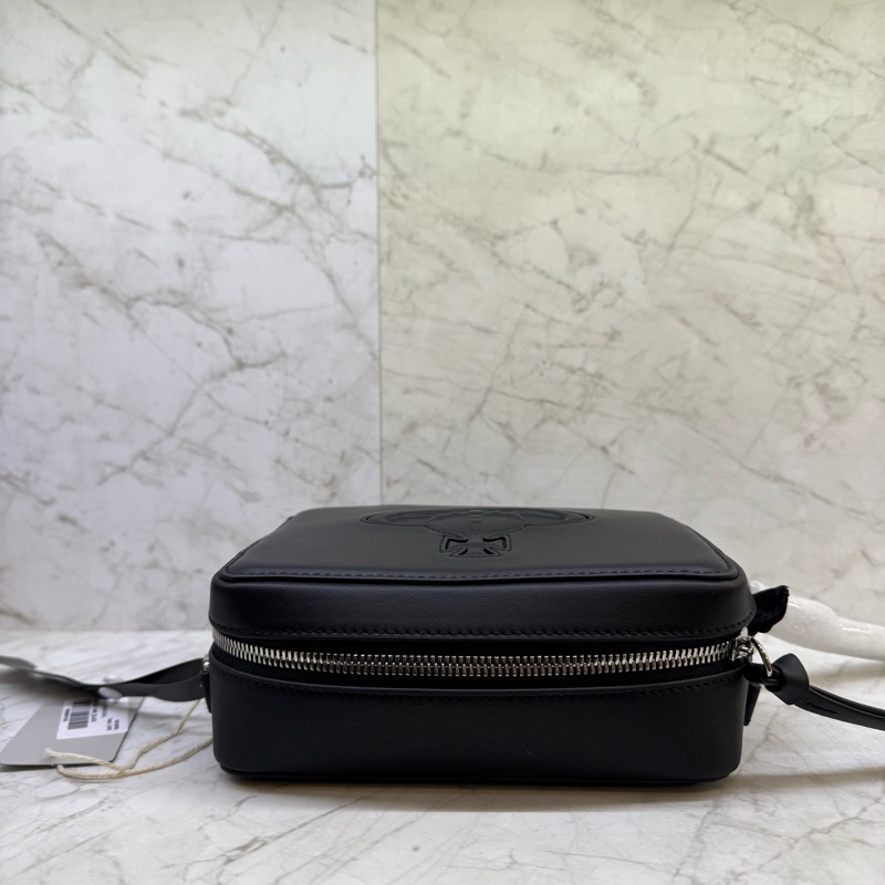 VIVIENNE WESTWOOD黑色全皮星球LOG0相機包-4