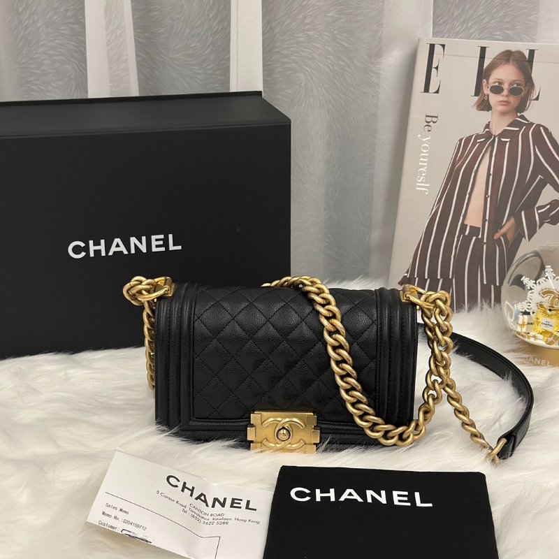 CHANEL Boy20 粒面牛皮口蓋包 - 黑金-7