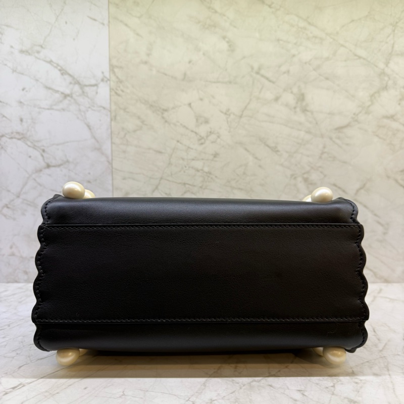 FENDI PEEKABOO黑銀珍珠 小款-4