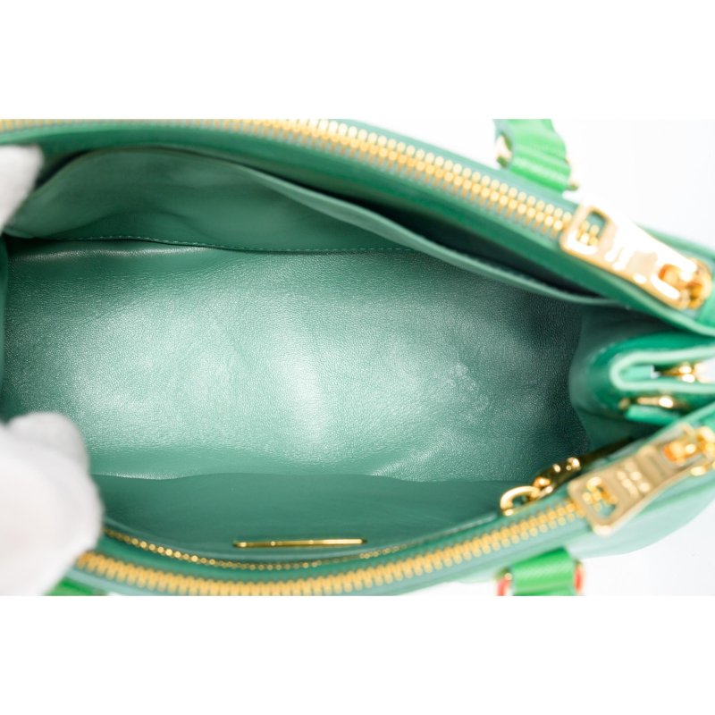 Prada小型Galleria2023年限量版殺手包-11