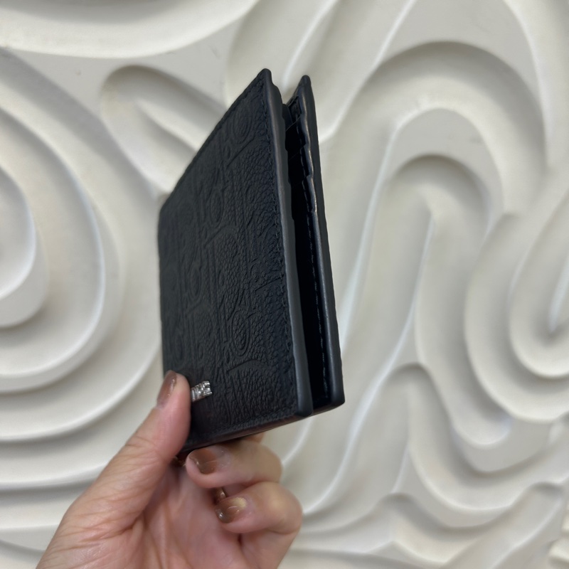 Dior 黑牛皮壓紋8卡對開短夾-1