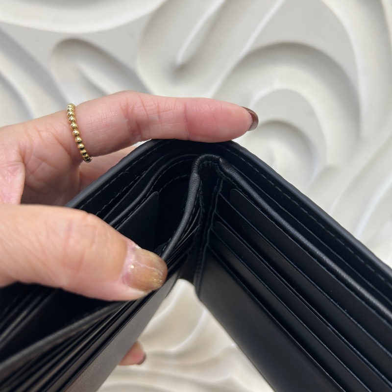 Dior 黑牛皮壓紋8卡對開短夾-4