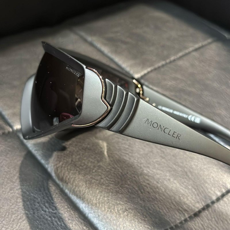 💎Han's house精品服飾💎 MONCLER 墨鏡 太陽眼鏡 無度數 現貨 原價12100-4