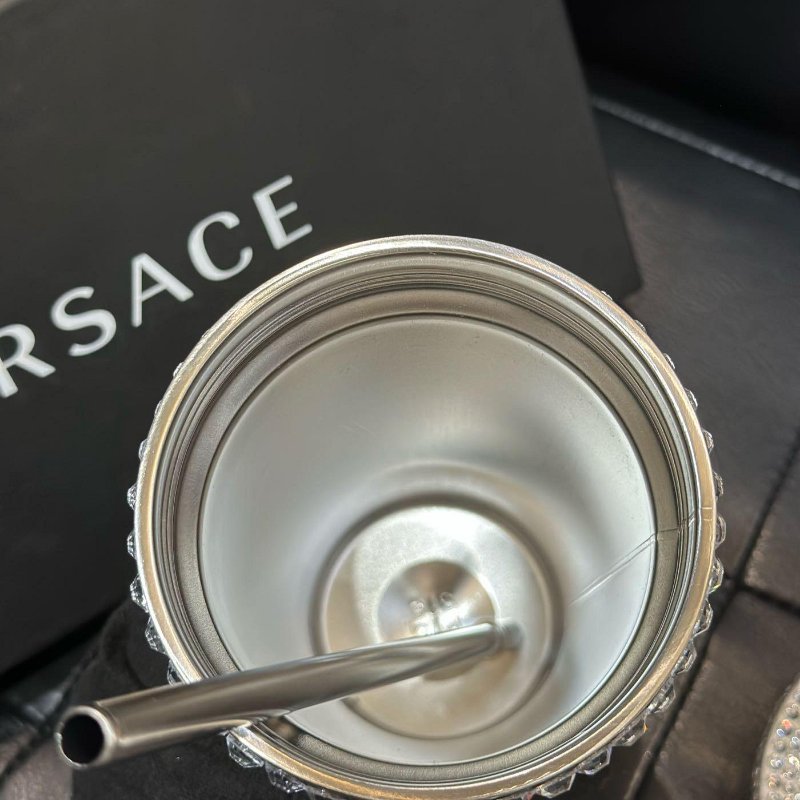 💎Han's house精品服飾💎VERSACE 凡賽斯 女神頭 頂級黑牌 水鑽 保溫 杯 粉 現貨 原價 38000-7