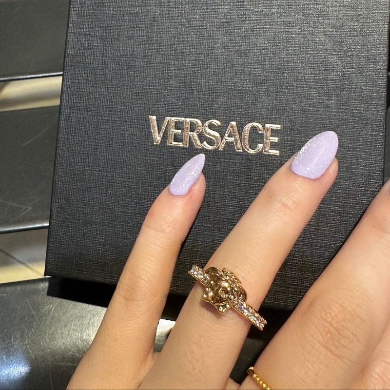 💎Han's house精品服飾💎VERSACE 凡賽斯 女王頭 戒指 意大利製 現貨 原價10500-7