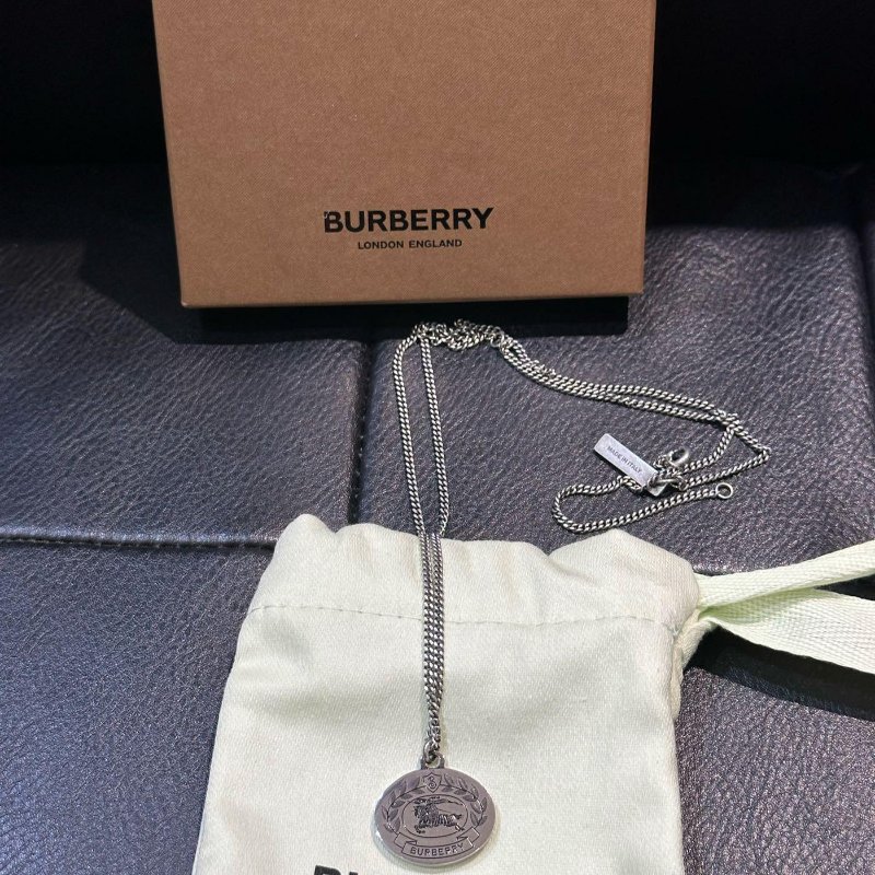 💎Han's house精品服飾💎 BURBERRY 戰馬 項鏈 現貨 原價19000-0
