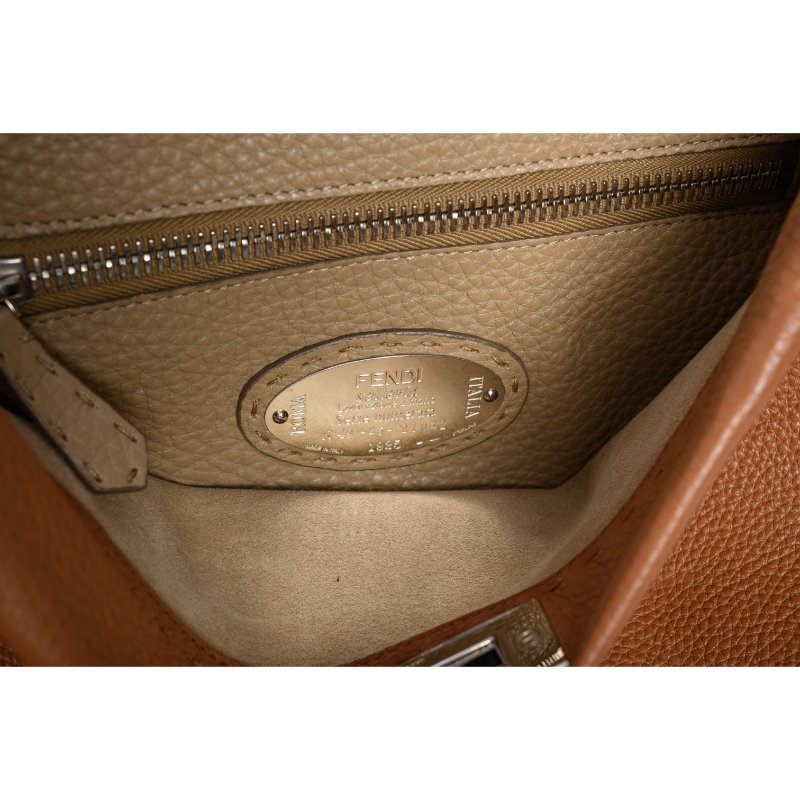 FENDI芬迪Peekaboo手挽肩背兩用包-4