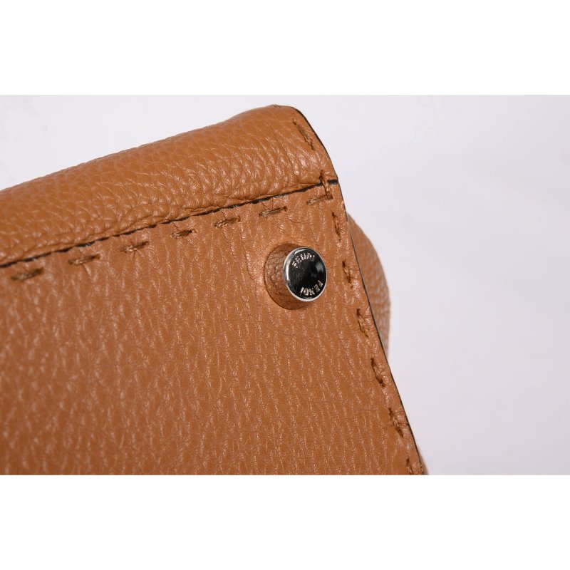 FENDI芬迪Peekaboo手挽肩背兩用包-13