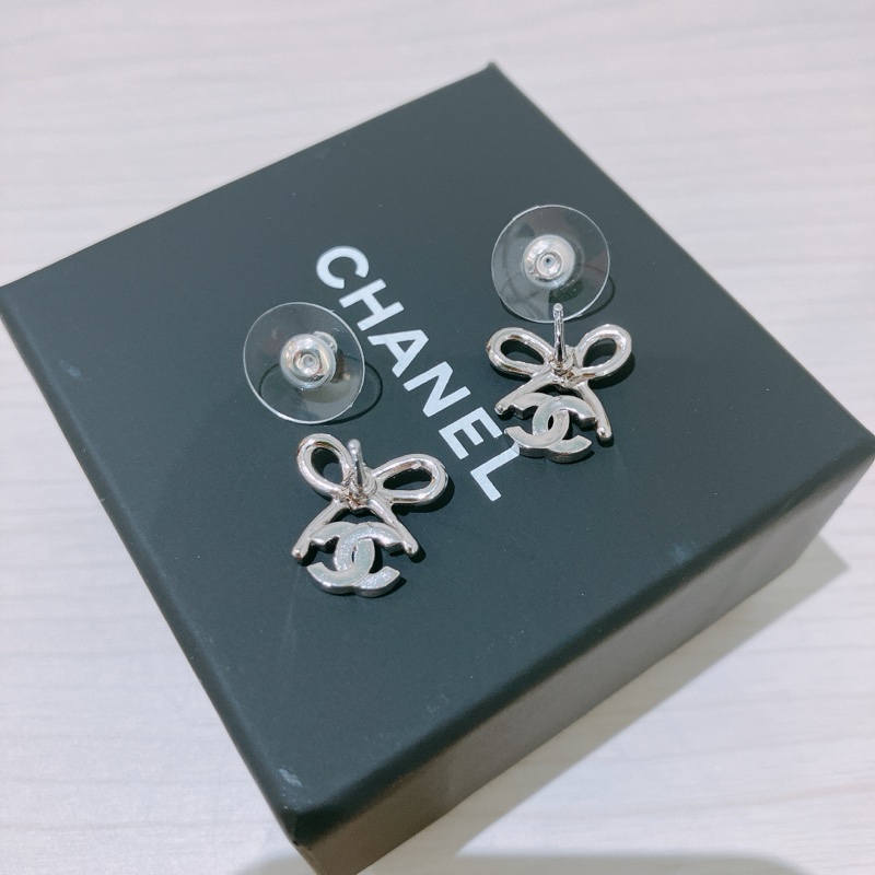 TK1881 Chanel 香奈兒銀色蝴蝶結雙C Logo 耳環25K Bow Earrings Silver-18